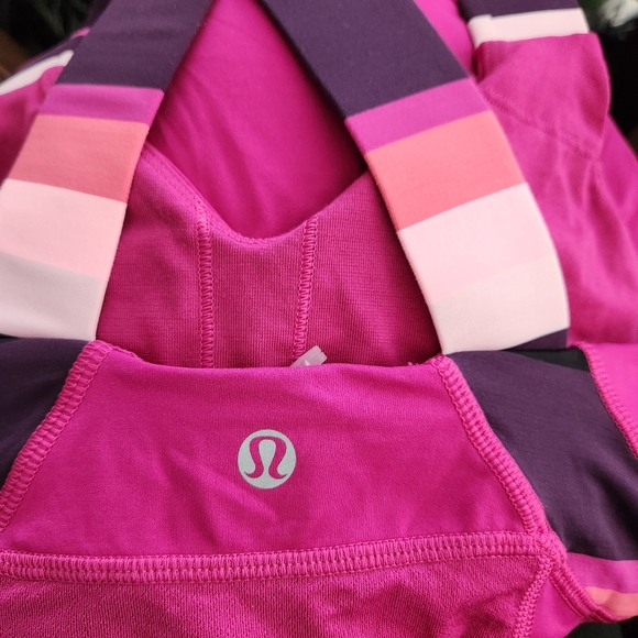 lululemon Cute Fushsia Racerback Tank with built-in bra Size 6 FP171 - Picture 3 of 9